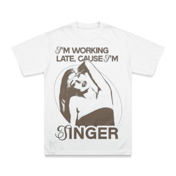 Playera Sabrina Carpenter - I'm working late - White